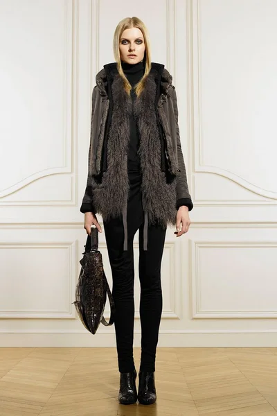 Look 25
